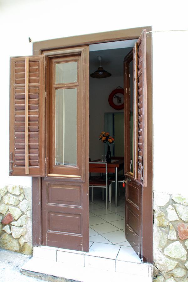 Don Vito'S Apartments Castellammare del Golfo Exterior photo